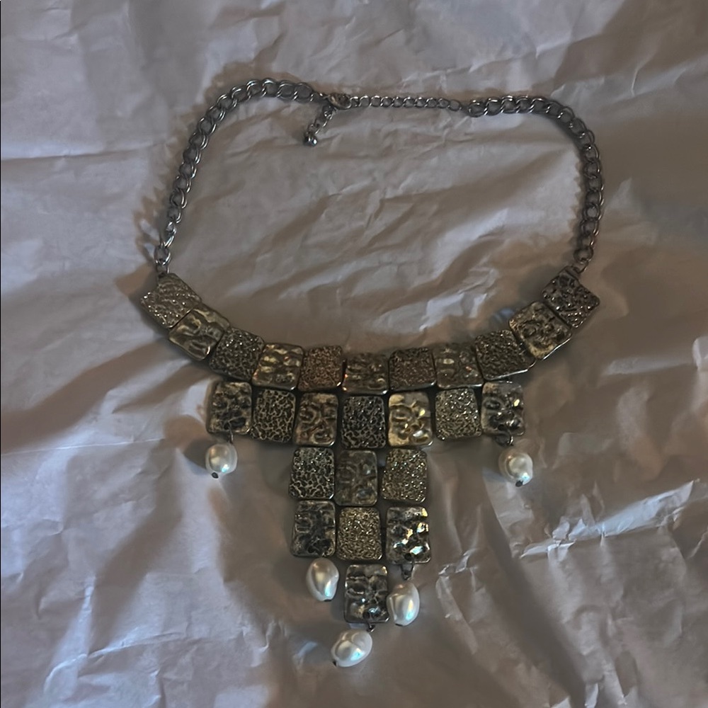 Elegant Silver and Gold Necklace with Pearl Accents